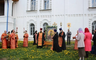 Божественная литургия в Введенском храме г. Вязьмы
