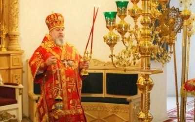 В день Радоницы Епископ Сергий совершил Божественную литургию