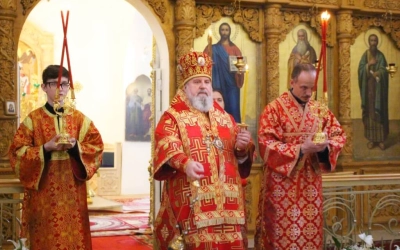 В день Радоницы Епископ Сергий совершил Божественную литургию