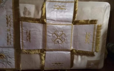 Первые плоды золотошвейной мастерской г. Гагарина