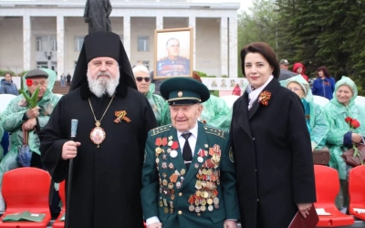 Преосвященнейший Епископ Сергий принял участие в параде Победы