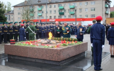 Преосвященнейший Епископ Сергий принял участие в параде Победы