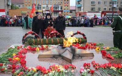 Преосвященнейший Епископ Сергий принял участие в параде Победы