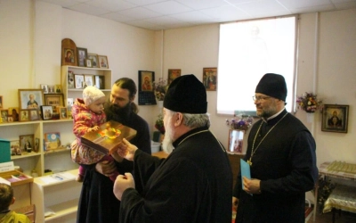 Архипастырь встретился с семьёй погорельцев