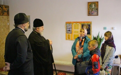 Архипастырь встретился с семьёй погорельцев