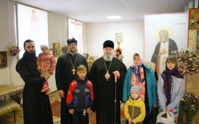 Архипастырь встретился с семьёй погорельцев
