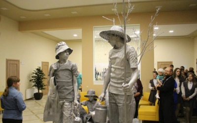 Епископ Сергий принял участие в торжественном открытии скульптурной композиции, посвященной первой у