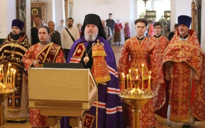 Епископ Сергий возглавил Божественную литургию в Свято-Троицком кафедральном соборе
