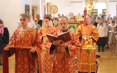 Епископ Сергий возглавил Божественную литургию в Свято-Троицком кафедральном соборе