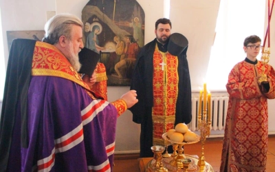 Епископ Сергий возглавил Всенощное бдение