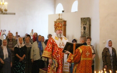 В день памяти Святителя Николая Чудотворца епископ Сергий возглавил Божественную Литургию