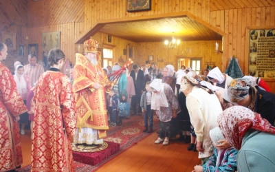 праздничное богослужение в храме Равноапостольных Мефодия и Кирилла п. Угра