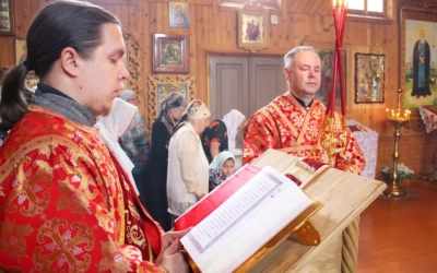 праздничное богослужение в храме Равноапостольных Мефодия и Кирилла п. Угра