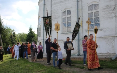 Епископ Сергий возглавил Божественную литургию в Свято-Троицком кафедральном соборе