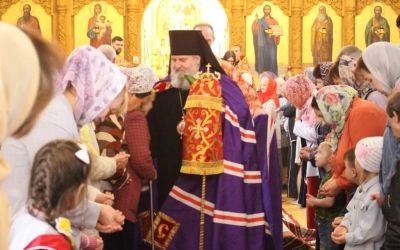 Епископ Сергий возглавил Божественную литургию в Свято-Троицком кафедральном соборе