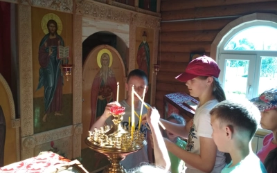 детей из приюта