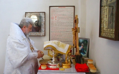 Епископ Сергий принял участие в Богослужении, в годовщину упокоения архимандрита Аркадия