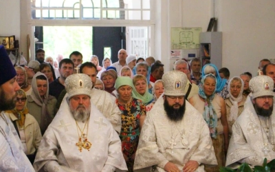 Епископ Сергий принял участие в Богослужении, в годовщину упокоения архимандрита Аркадия