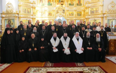 Епископ Сергий принял участие в Богослужении, в годовщину упокоения архимандрита Аркадия