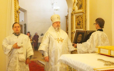 Архиерейское богослужение в Троицкую родительскую субботу