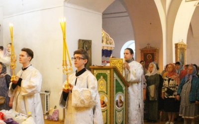 Архиерейское богослужение в Троицкую родительскую субботу