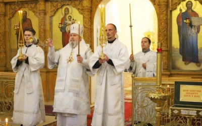 Архиерейское богослужение в Троицкую родительскую субботу