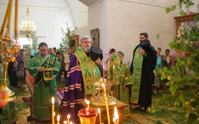Всенощное бдение накануне дня Святой Троицы-Пятидесятницы
