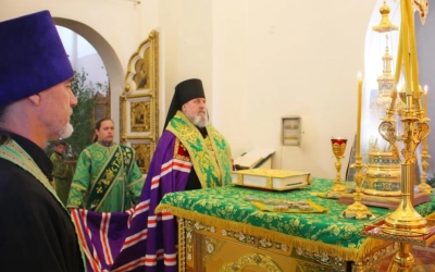 Всенощное бдение накануне дня Святой Троицы-Пятидесятницы