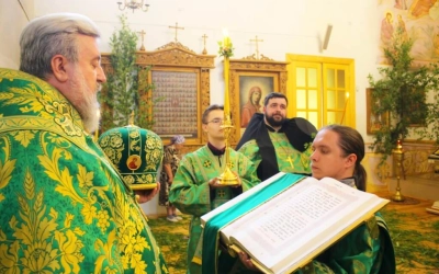 Всенощное бдение накануне дня Святой Троицы-Пятидесятницы