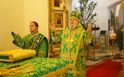 Архипастырское служение в День Святого Духа