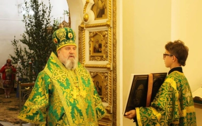Архипастырское служение в День Святого Духа