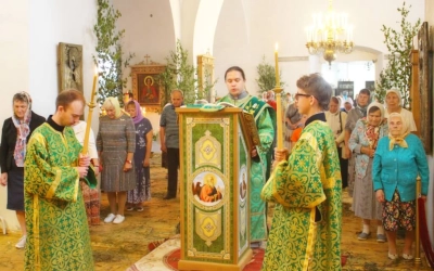 Архипастырское служение в День Святого Духа