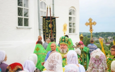 Архипастырское служение в День Святого Духа