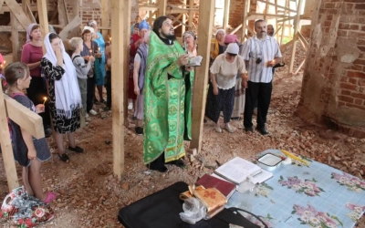 Крестный ход к храму Святой Троицы д. Федяево