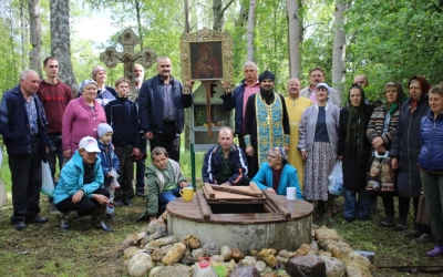 Крестный Ход от деревни Новые Дворы до Святого источника Владимирской иконы Божией Матери