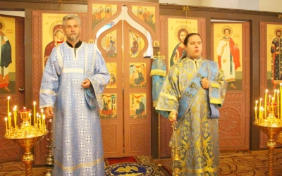 Праздничная Божественная литургия в день Тихвинской иконы Божией Матери
