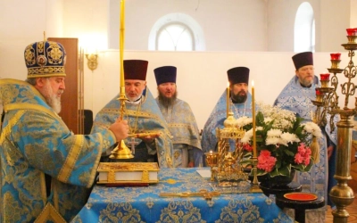 Праздничная Божественная литургия в день Тихвинской иконы Божией Матери