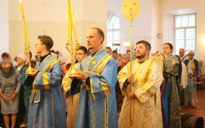 Праздничная Божественная литургия в день Тихвинской иконы Божией Матери