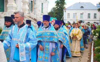 Праздничная Божественная литургия в день Тихвинской иконы Божией Матери