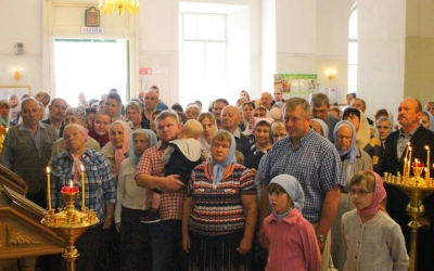 Праздничная Божественная литургия в день Тихвинской иконы Божией Матери