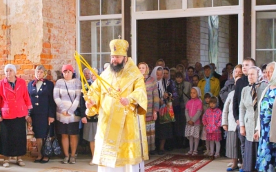 Архиерейское Богослужение в храме Петра и Павла г. Вязьмы