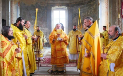 Архиерейское Богослужение в храме Петра и Павла г. Вязьмы