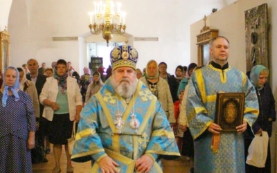 Божественная литургия в Неделю 5-ю по Пятидесятнице, в день воспоминания явления иконы Пресвятой Бог