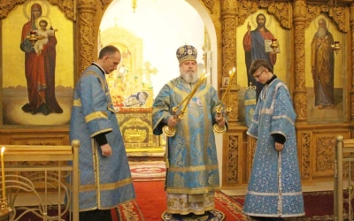 Божественная литургия в Неделю 5-ю по Пятидесятнице, в день воспоминания явления иконы Пресвятой Бог