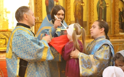 Божественная литургия в Неделю 5-ю по Пятидесятнице, в день воспоминания явления иконы Пресвятой Бог