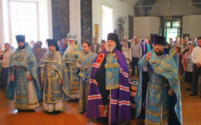 праздничная Божественная литургия в храме Преображения Господня с. Липецы