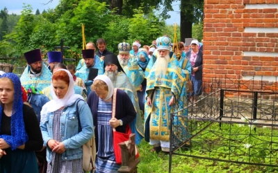 Крестный ход с чтимым образом Божией Матери