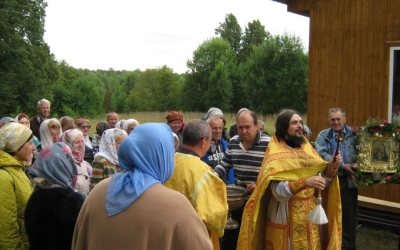 Праздничное богослужение в деревне Хватов Завод по случаю Престольного торжества