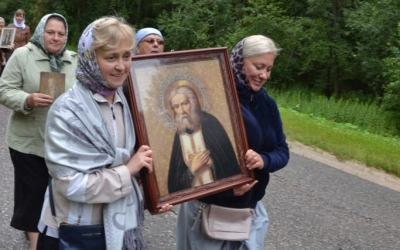 Крестный ход и престольный праздник в Ельне