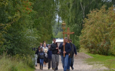 Крестный ход и престольный праздник в Ельне